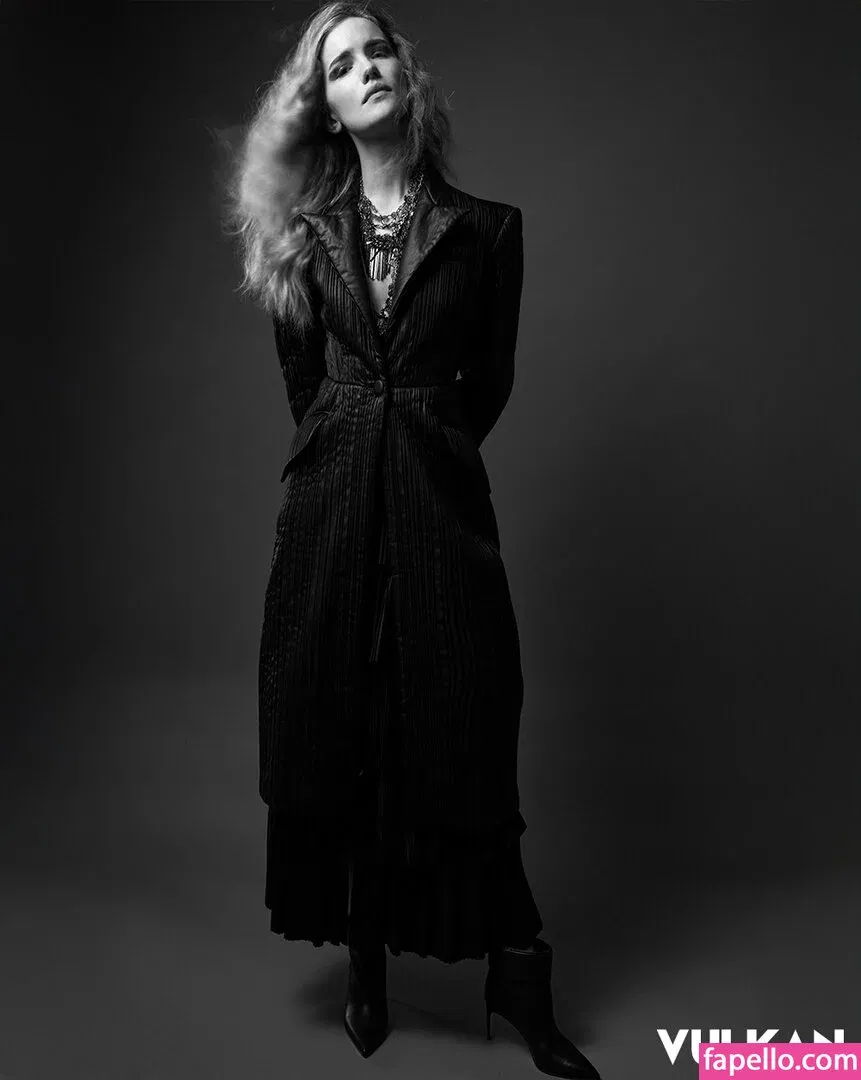 Willa Fitzgerald Onlyfans Photo Gallery 