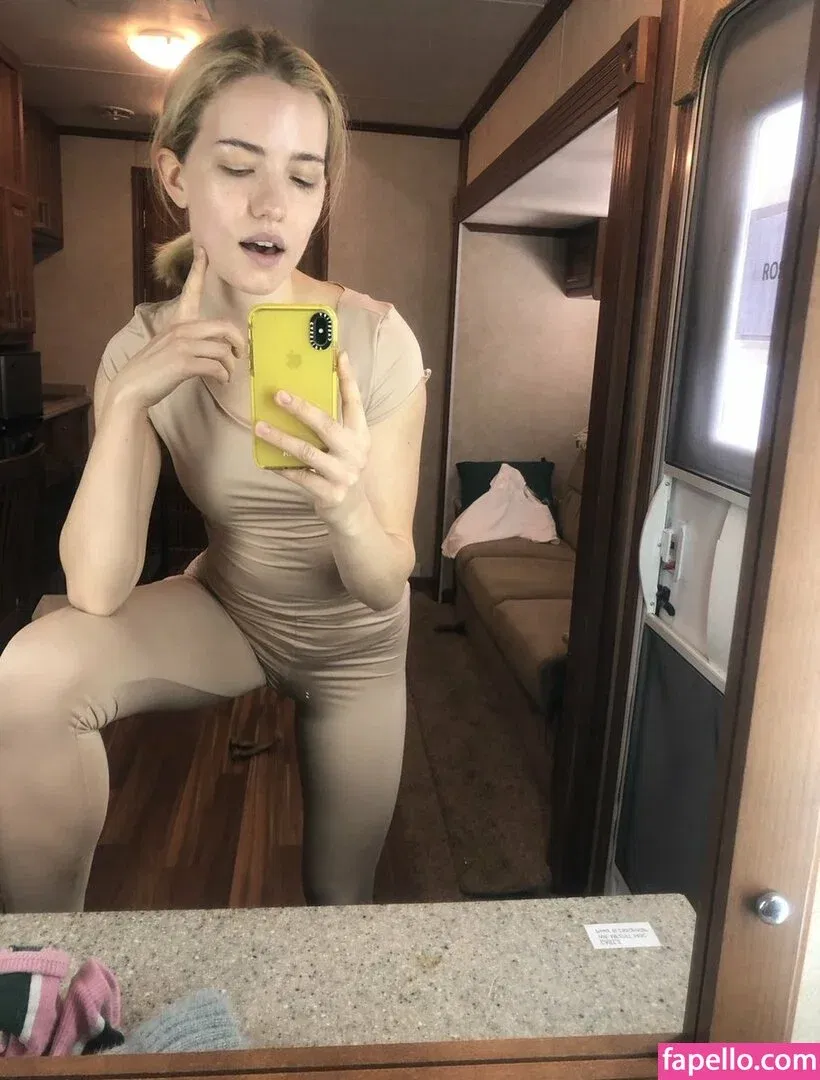 Willa Fitzgerald Onlyfans Photo Gallery 