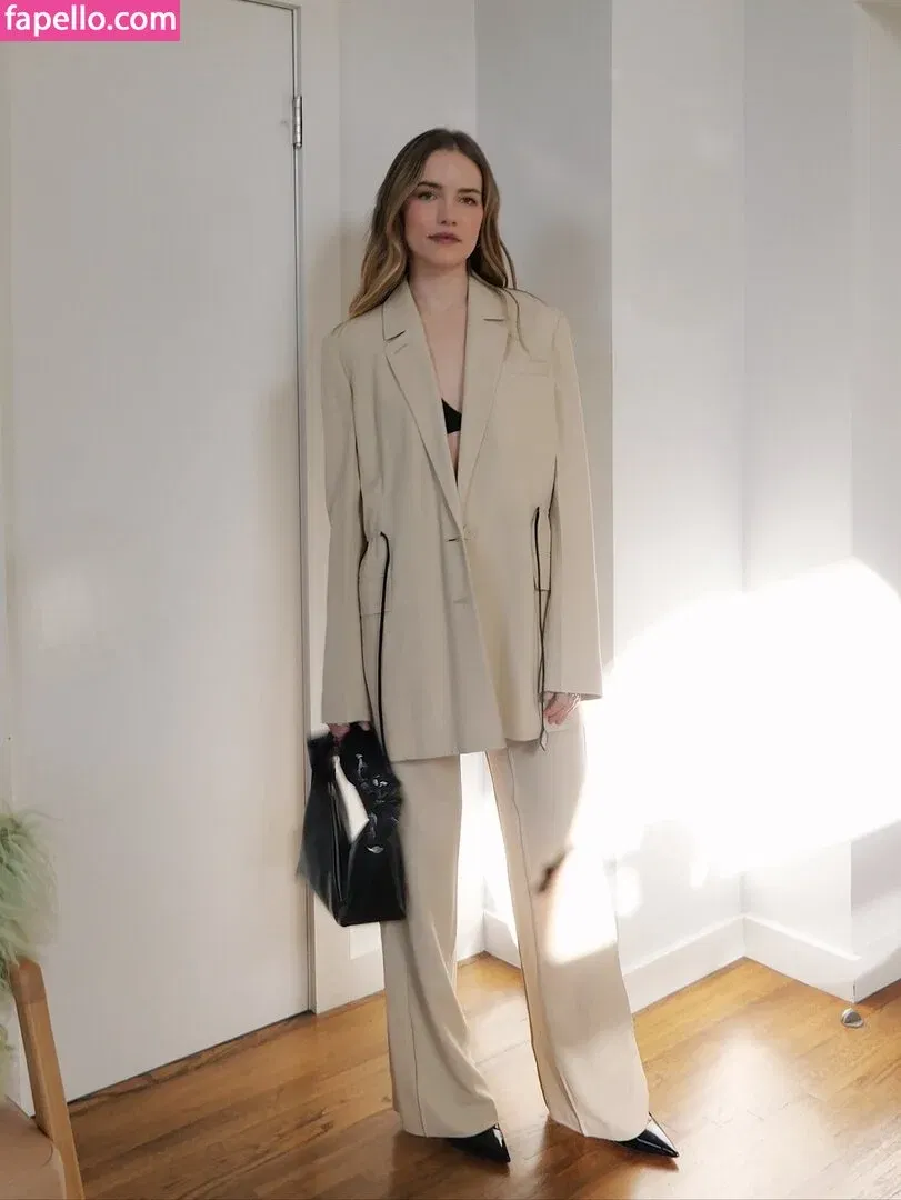 Willa Fitzgerald Onlyfans Photo Gallery 