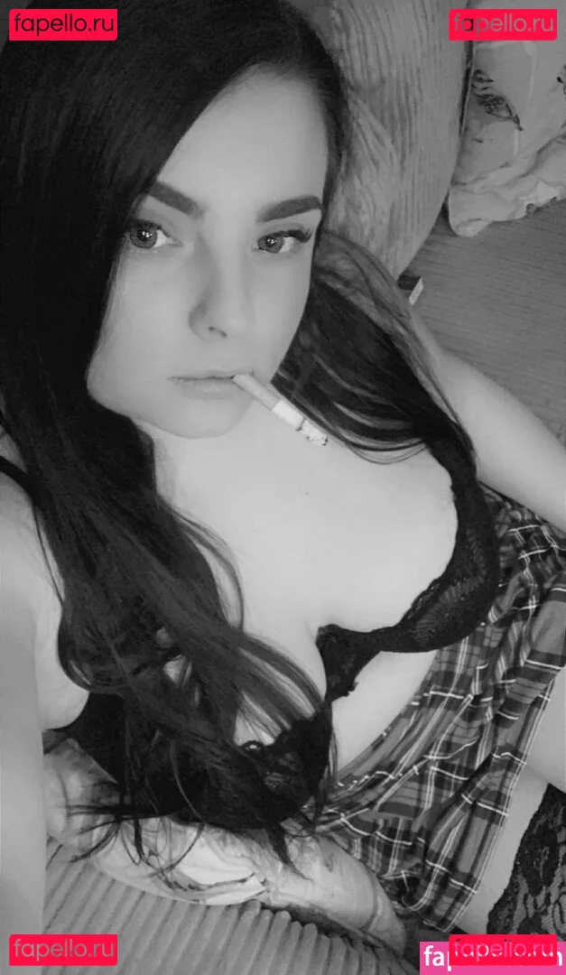 scarletjames301 Onlyfans Photo Gallery 