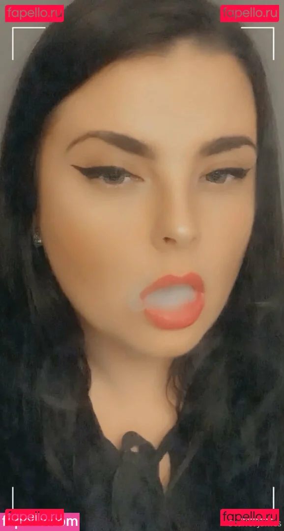 scarletjames301 Onlyfans Photo Gallery 