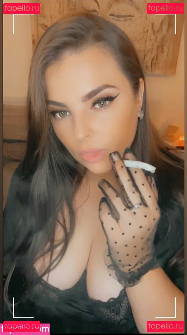 scarletjames301 Onlyfans Photo Gallery 