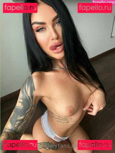 brittany_y Onlyfans Photo Gallery 