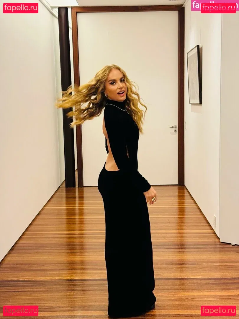 angelicaksy Onlyfans Photo Gallery 