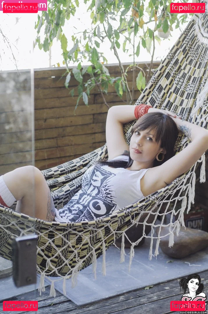 Thay Suicide Onlyfans Photo Gallery 