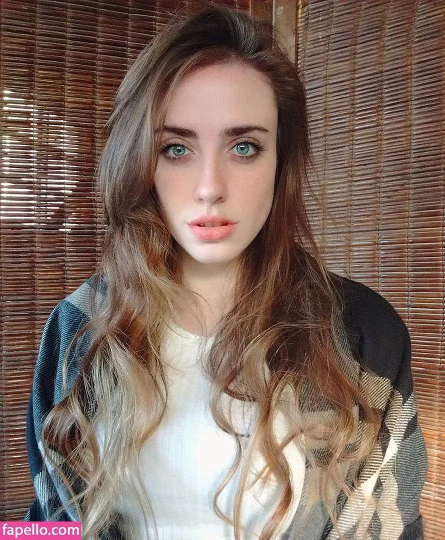 mikimika Onlyfans Photo Gallery 