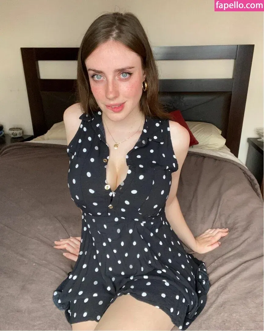 mikimika Onlyfans Photo Gallery 