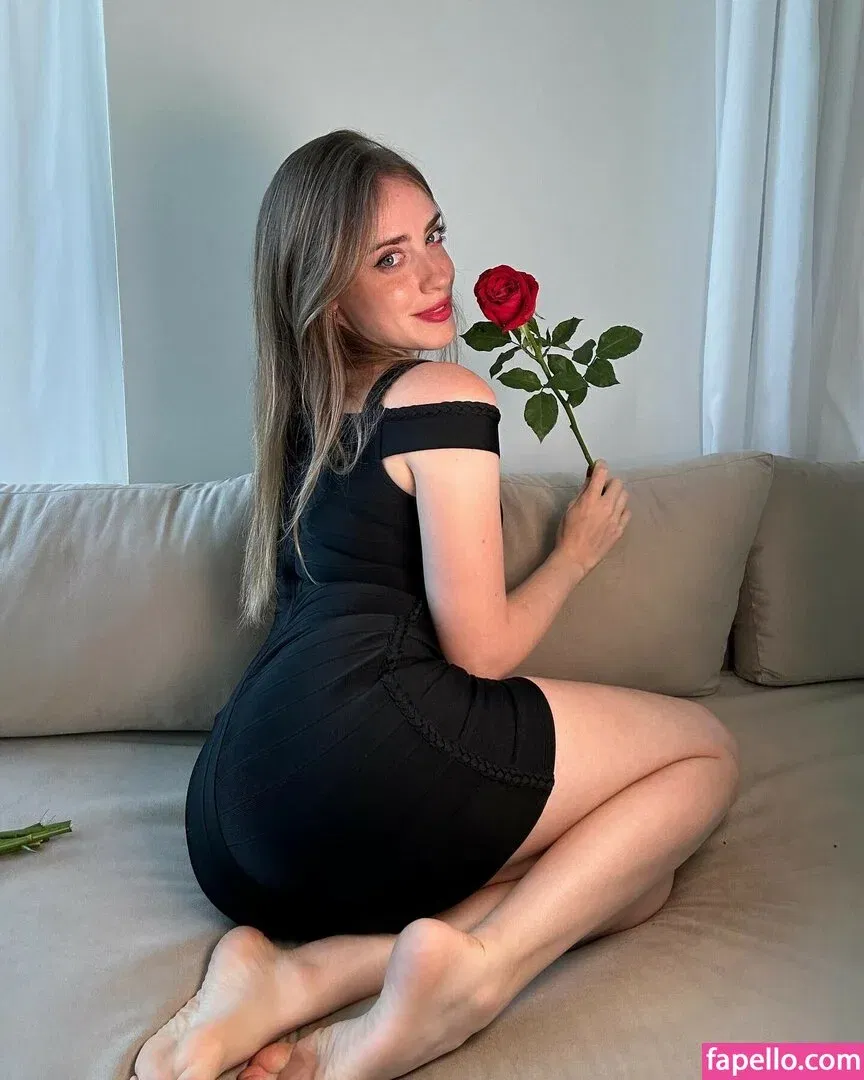 mikimika Onlyfans Photo Gallery 