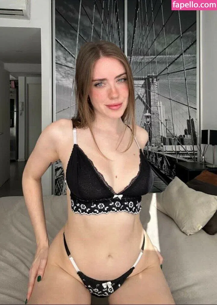 mikimika Onlyfans Photo Gallery 