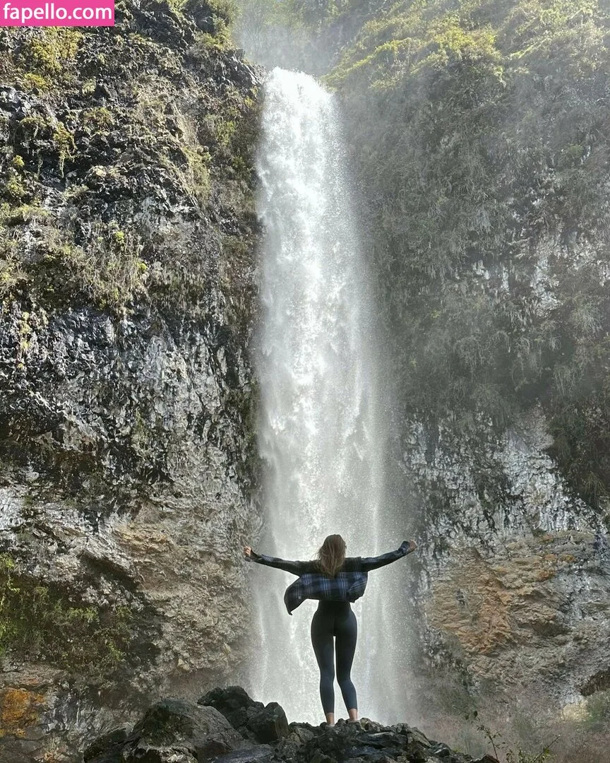 mikimika Onlyfans Photo Gallery 