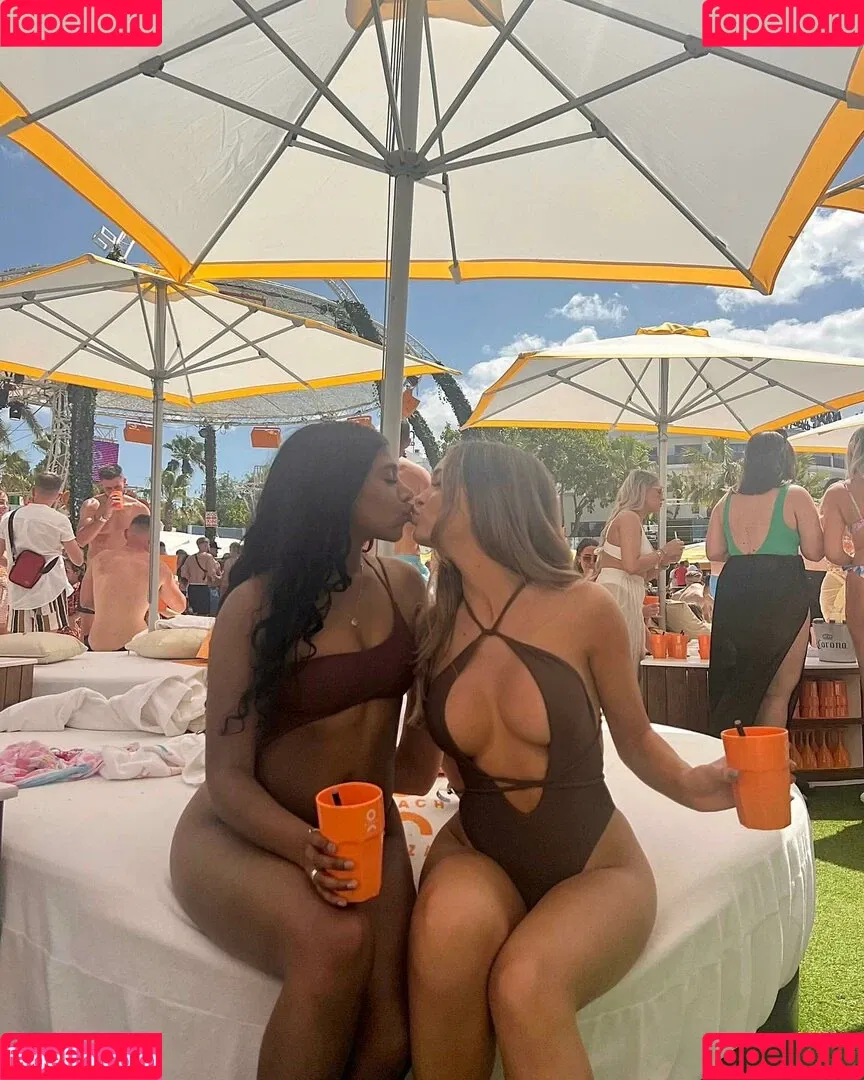 Phoebe Collin Onlyfans Photo Gallery 