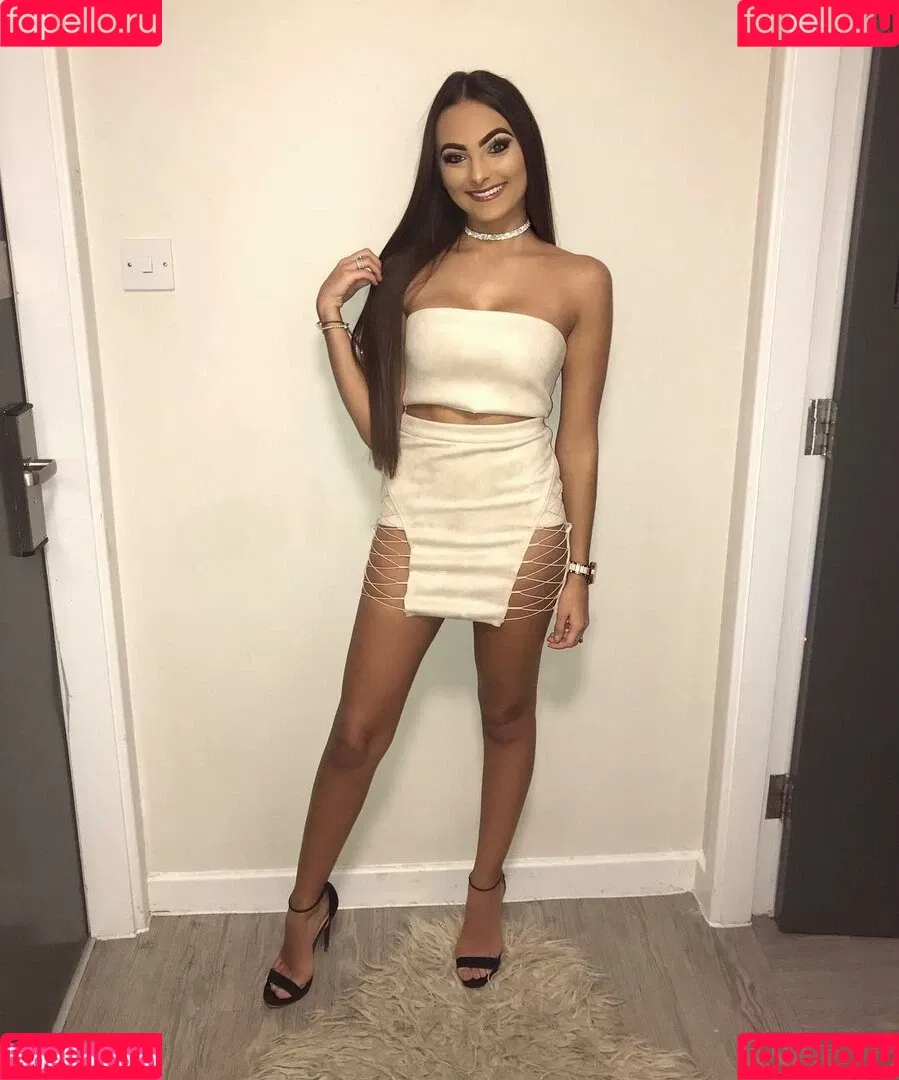 Phoebe Collin Onlyfans Photo Gallery 