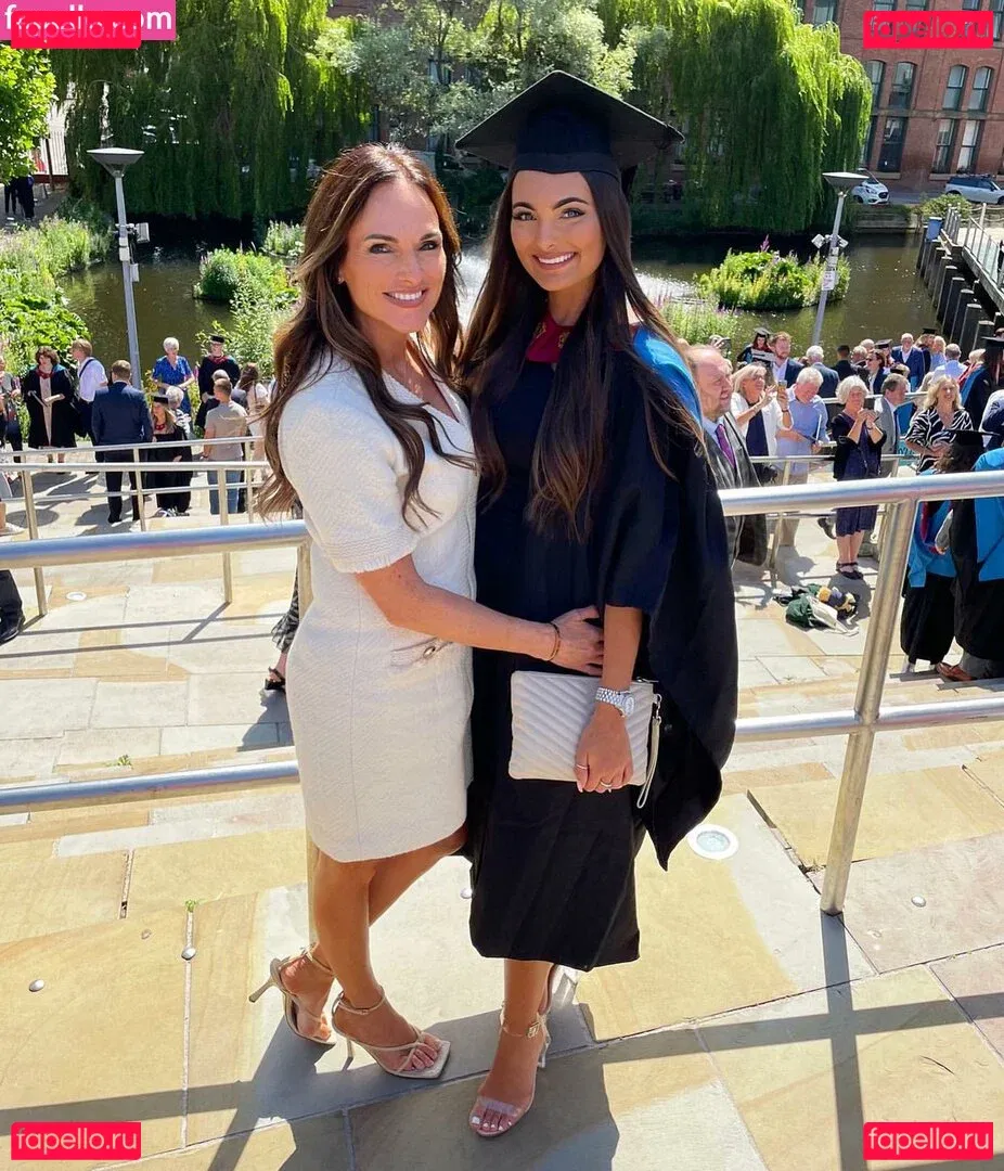 Phoebe Collin Onlyfans Photo Gallery 