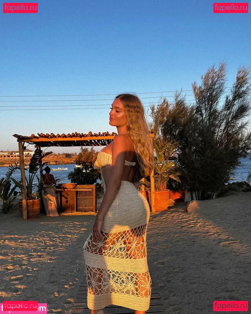 Phoebe Collin Onlyfans Photo Gallery 