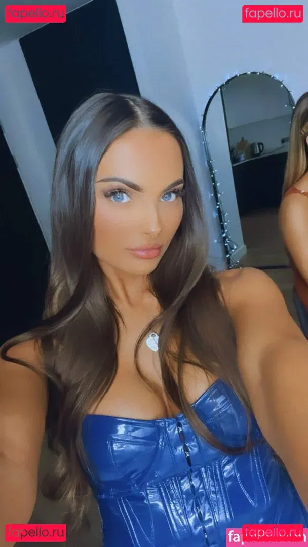 Phoebe Collin Onlyfans Photo Gallery 