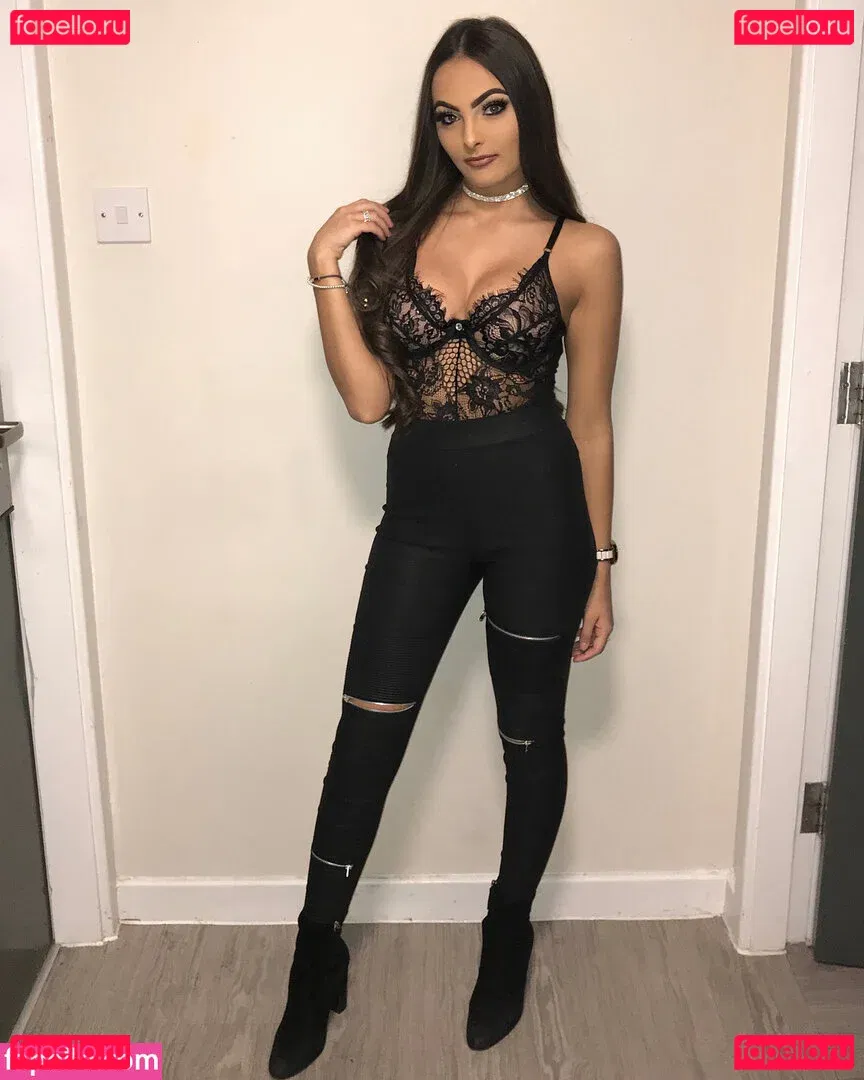 Phoebe Collin Onlyfans Photo Gallery 