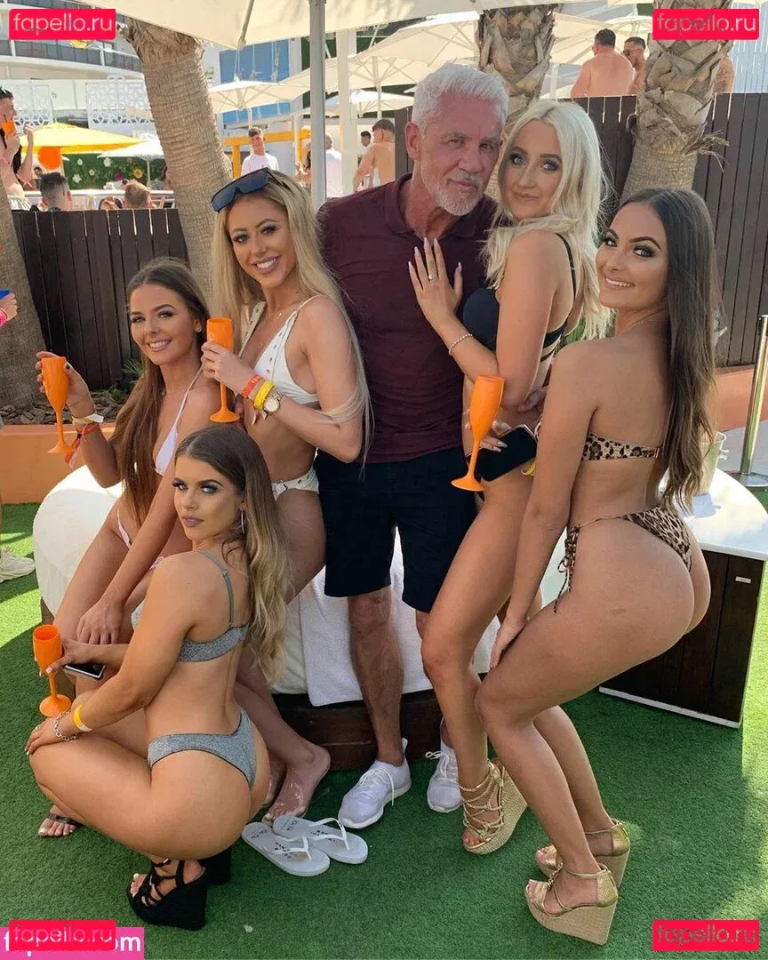 Phoebe Collin Onlyfans Photo Gallery 