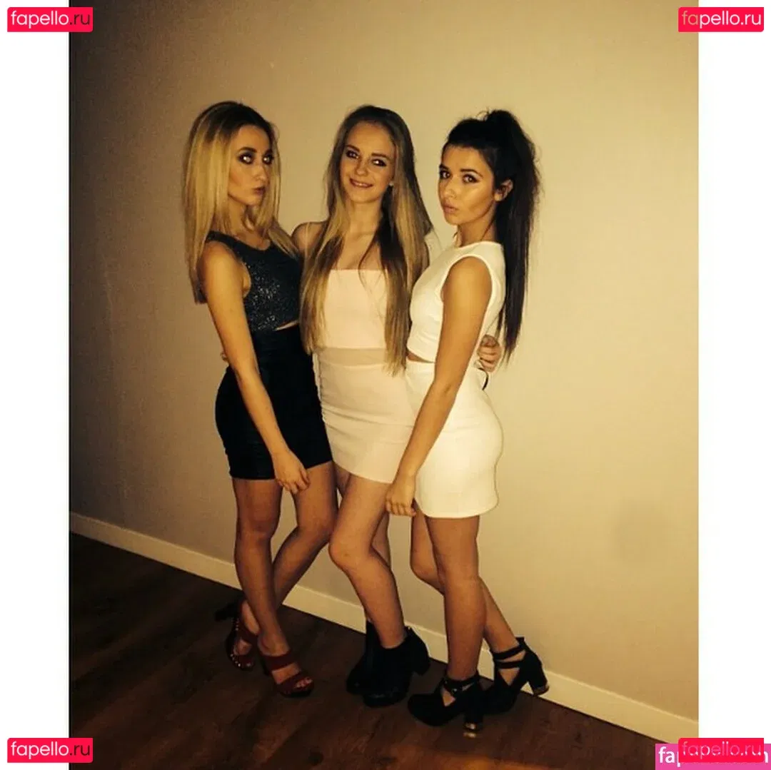 Phoebe Collin Onlyfans Photo Gallery 