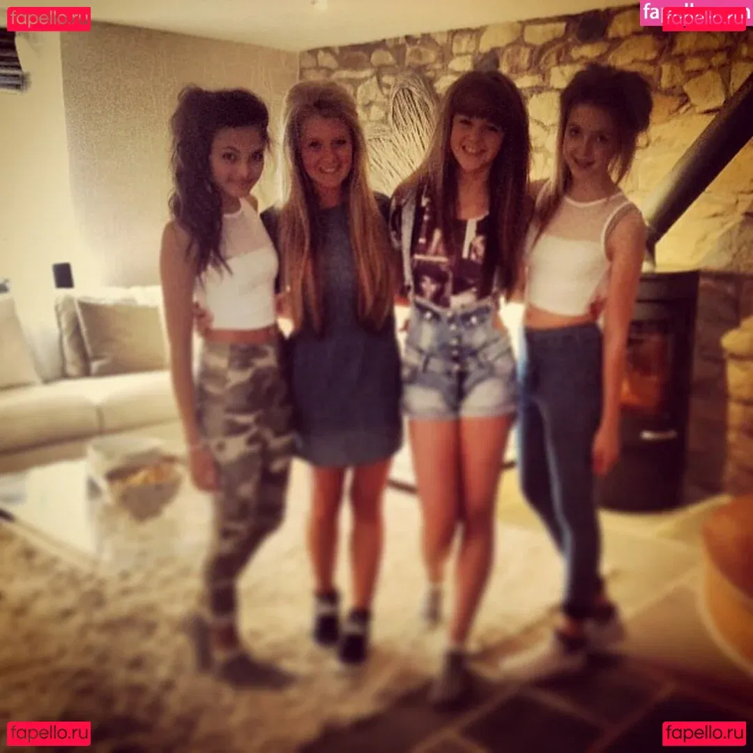 Phoebe Collin Onlyfans Photo Gallery 