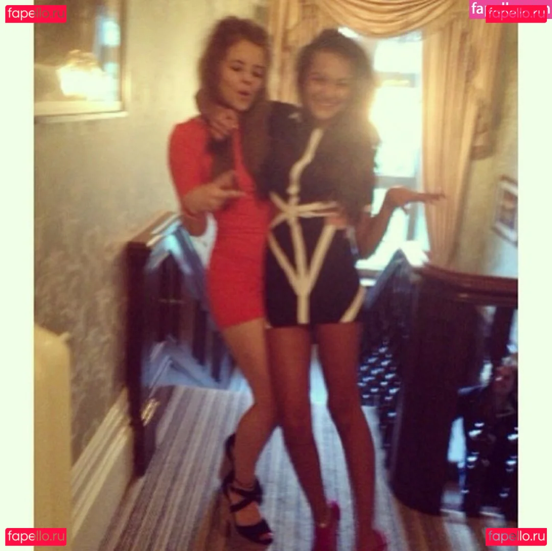 Phoebe Collin Onlyfans Photo Gallery 