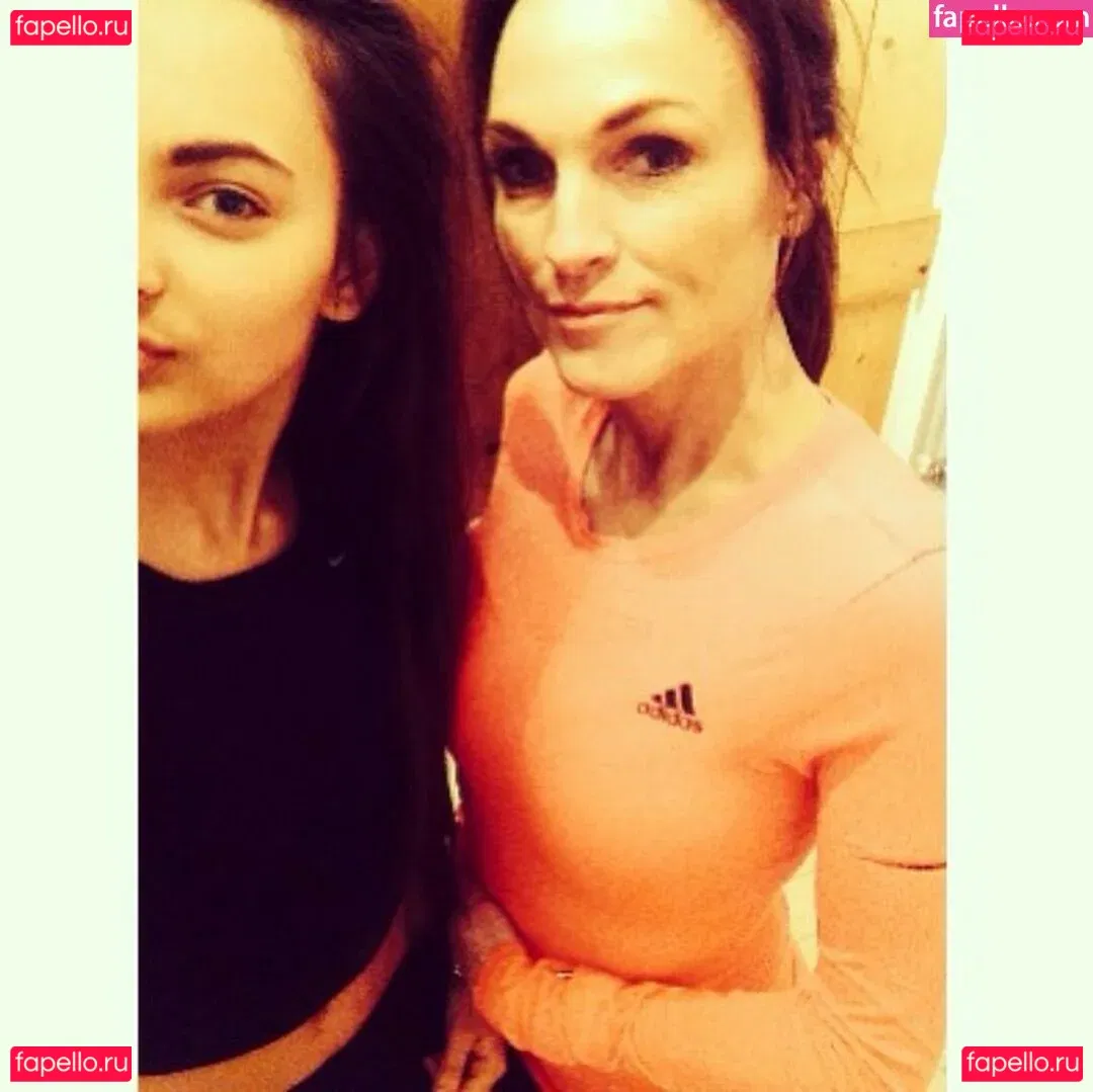 Phoebe Collin Onlyfans Photo Gallery 