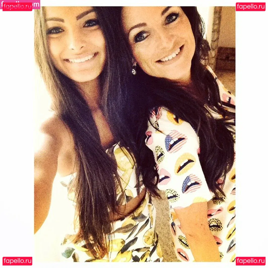 Phoebe Collin Onlyfans Photo Gallery 