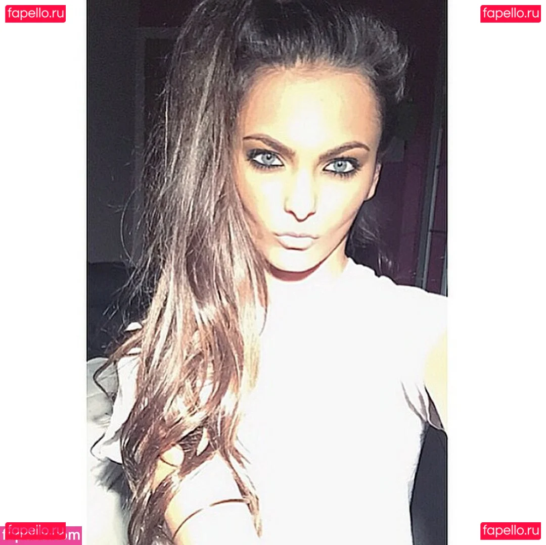 Phoebe Collin Onlyfans Photo Gallery 