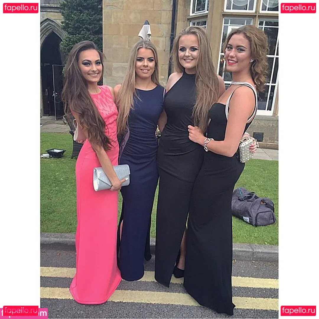 Phoebe Collin Onlyfans Photo Gallery 