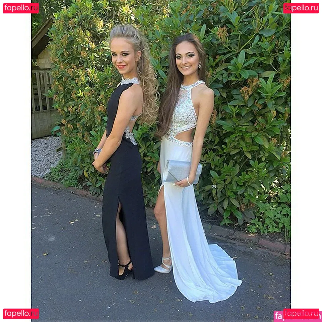 Phoebe Collin Onlyfans Photo Gallery 