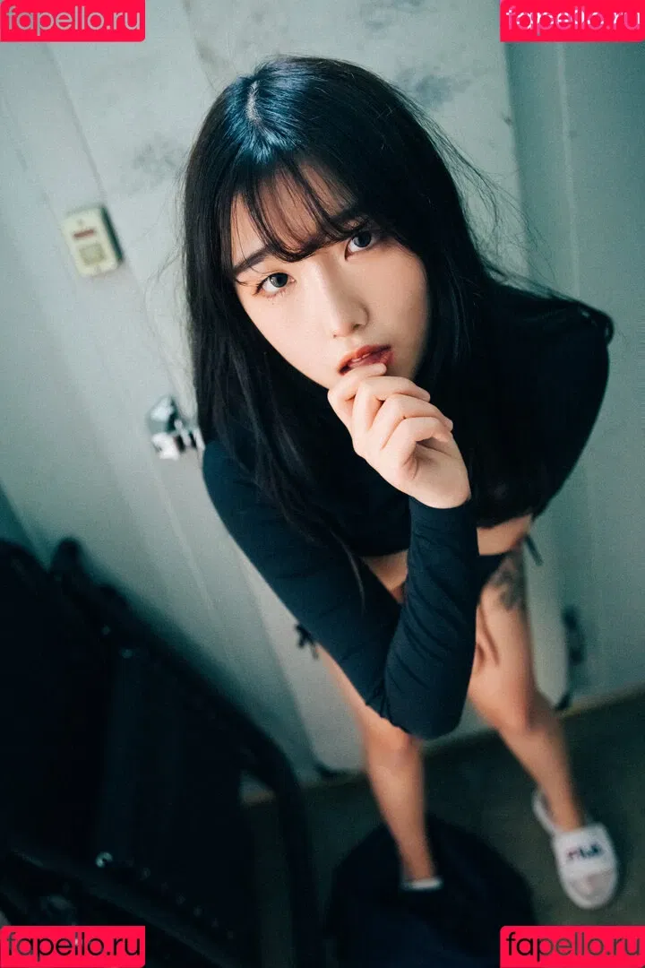 Sonson 손손 Onlyfans Photo Gallery 