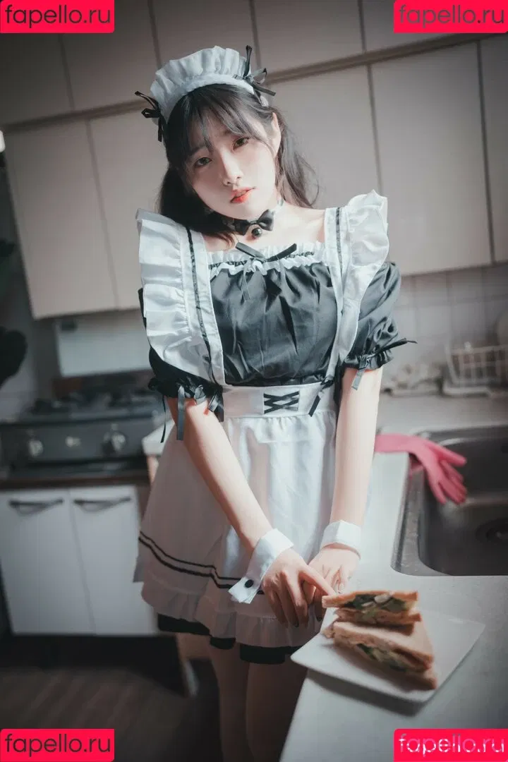 Sonson 손손 Onlyfans Photo Gallery 