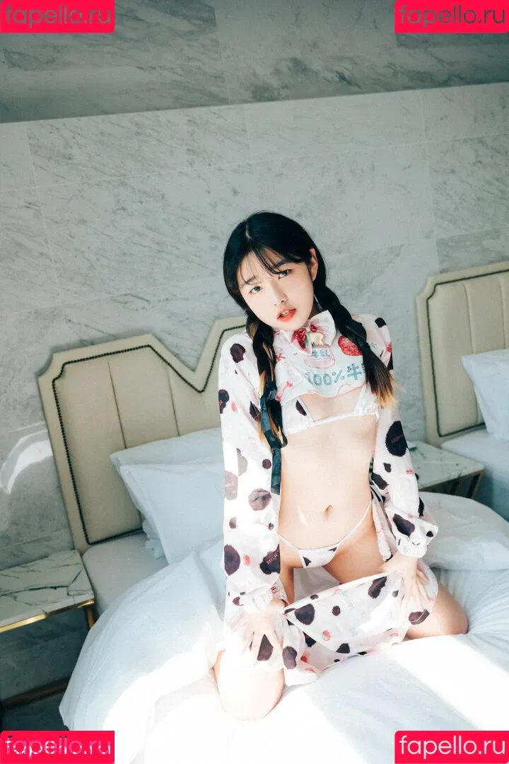 Sonson 손손 Onlyfans Photo Gallery 