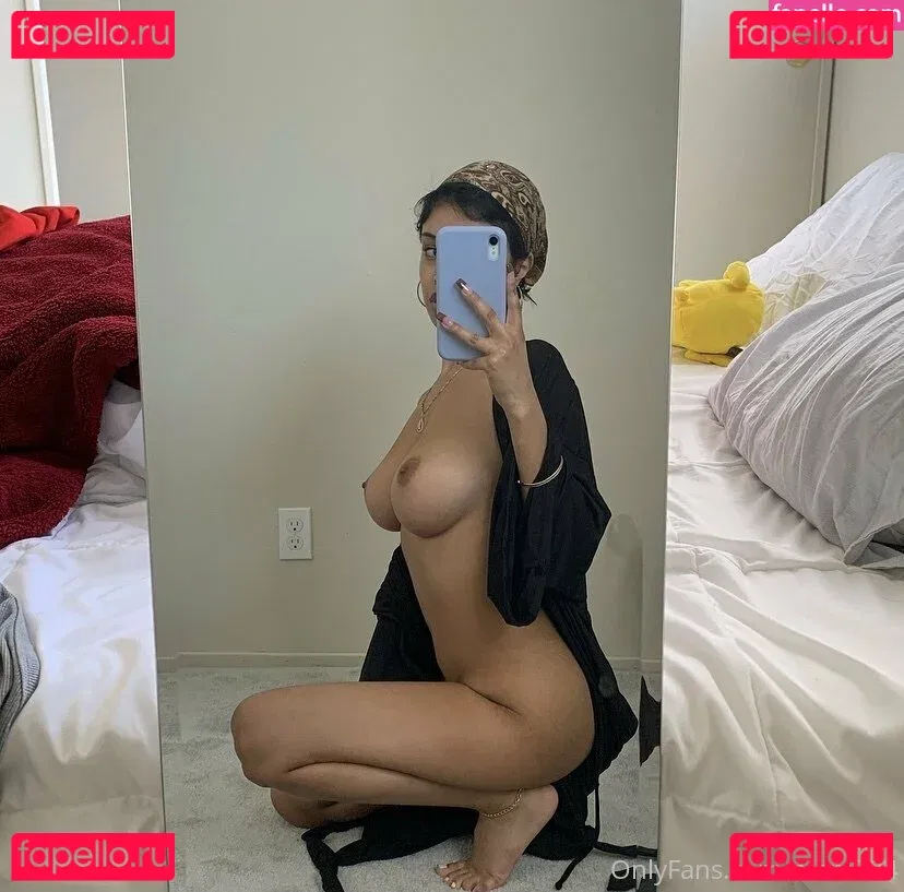 Sonson 손손 Onlyfans Photo Gallery 