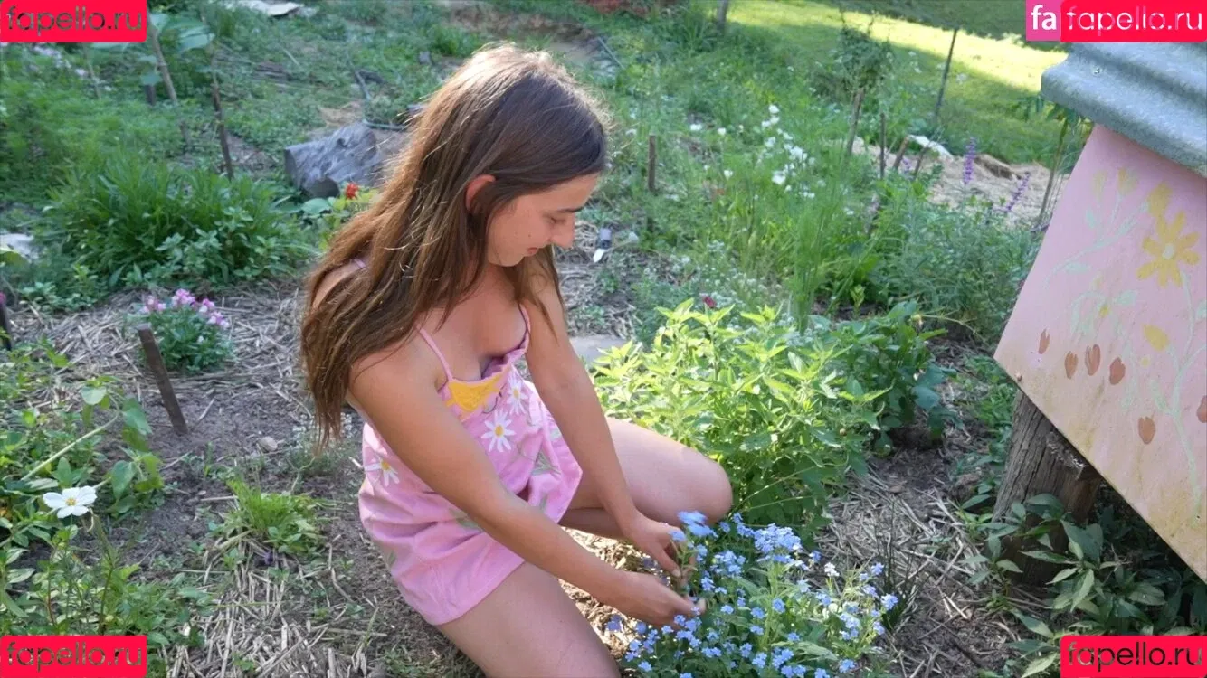 Mother The Mountain Farm Onlyfans Photo Gallery 