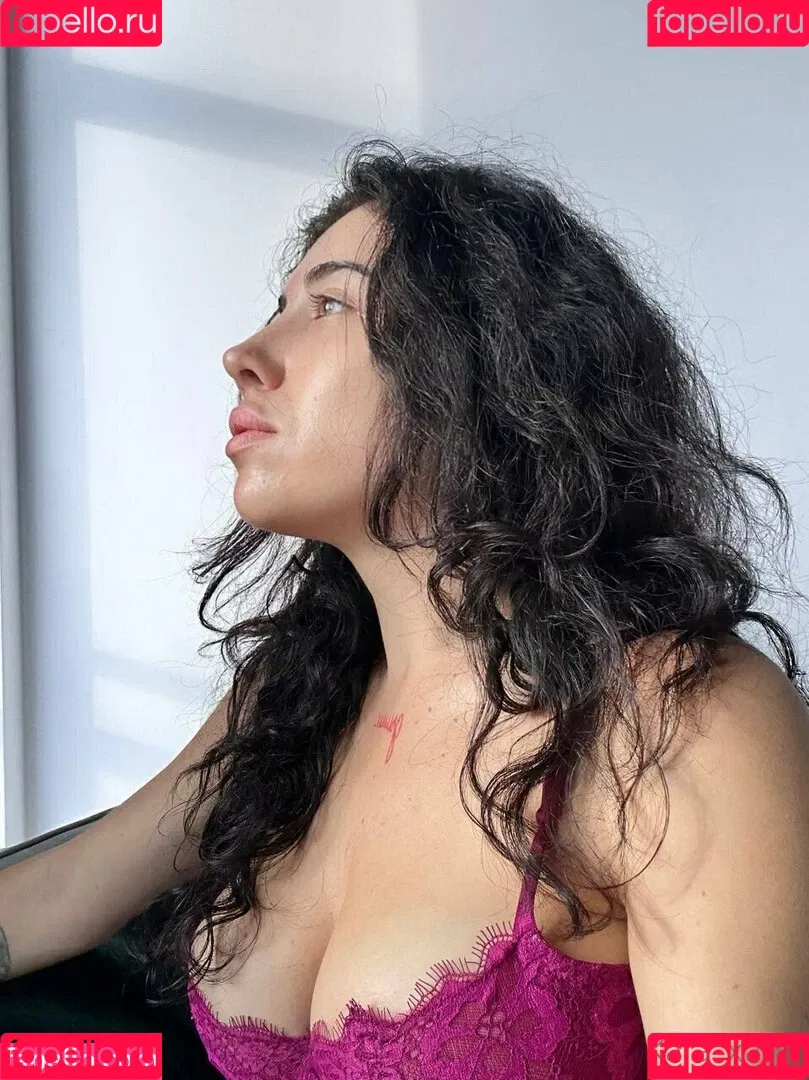 kara_xaen Onlyfans Photo Gallery 
