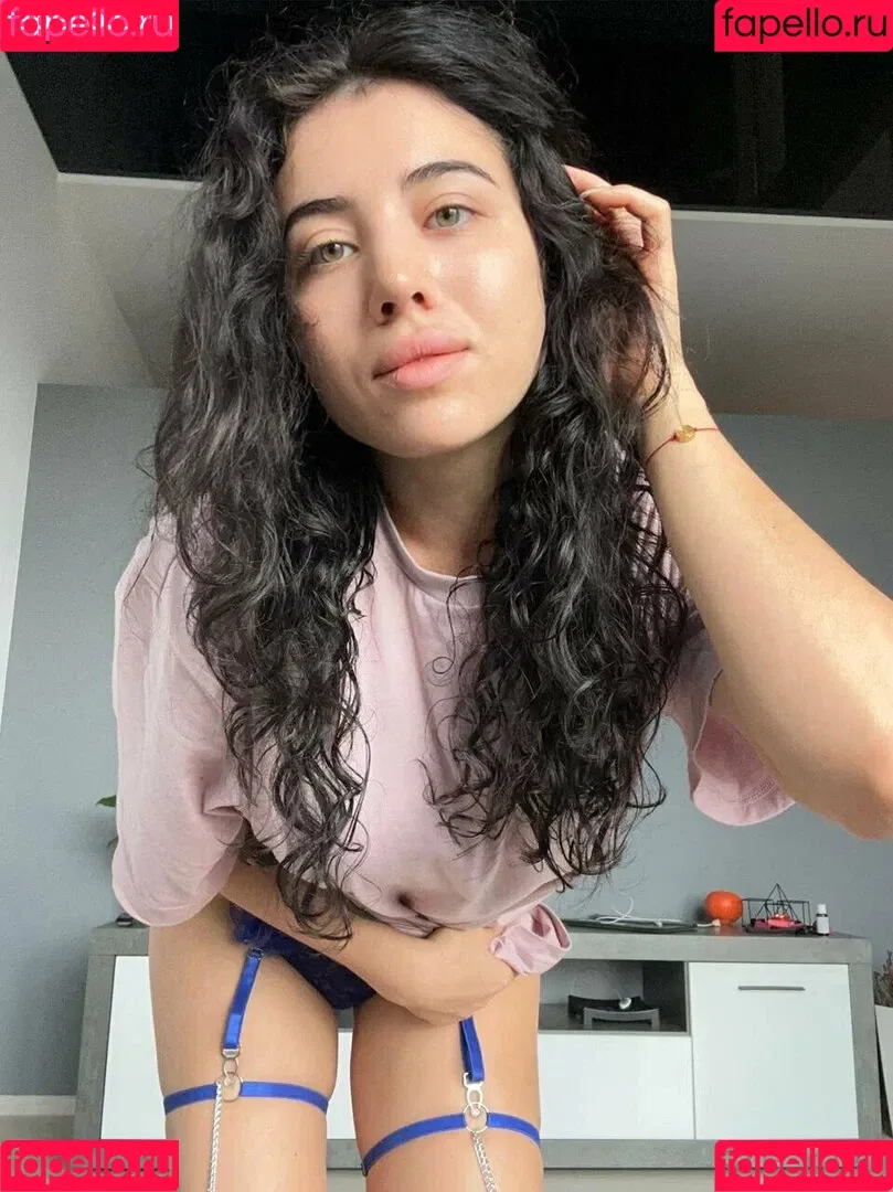 kara_xaen Onlyfans Photo Gallery 