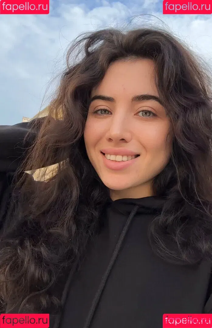 kara_xaen Onlyfans Photo Gallery 