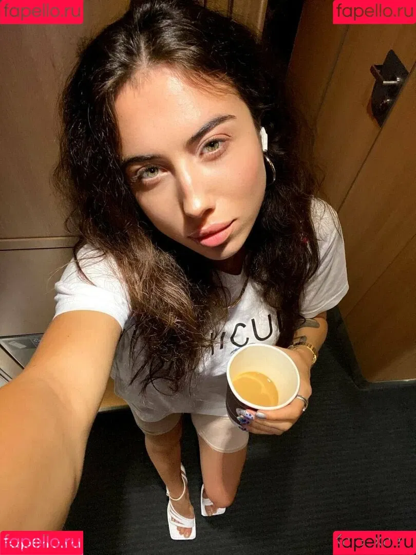 kara_xaen Onlyfans Photo Gallery 