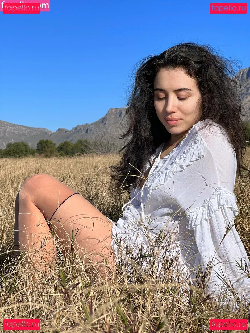 kara_xaen Onlyfans Photo Gallery 