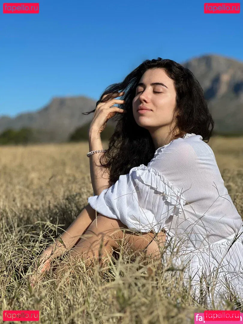 kara_xaen Onlyfans Photo Gallery 