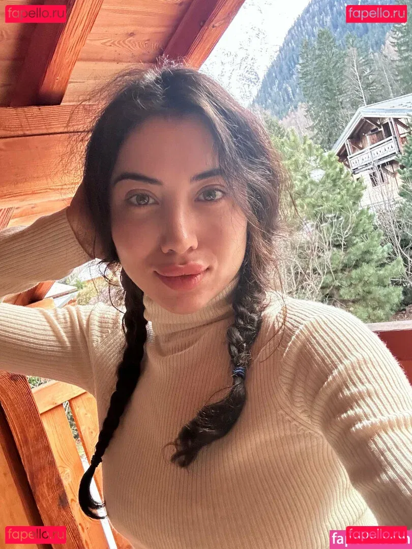 kara_xaen Onlyfans Photo Gallery 