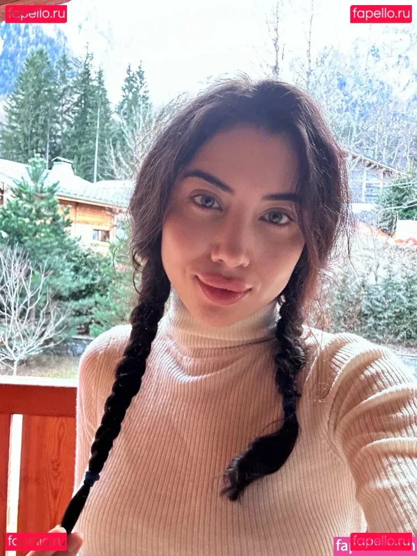 kara_xaen Onlyfans Photo Gallery 