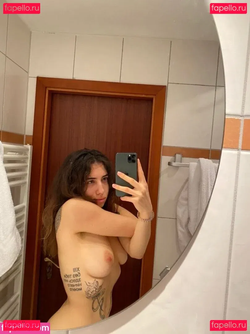 kara_xaen Onlyfans Photo Gallery 