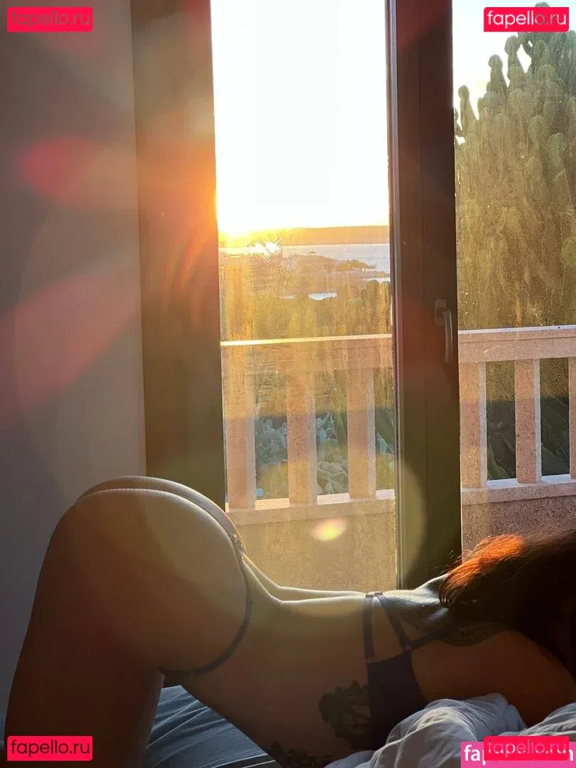 kara_xaen Onlyfans Photo Gallery 