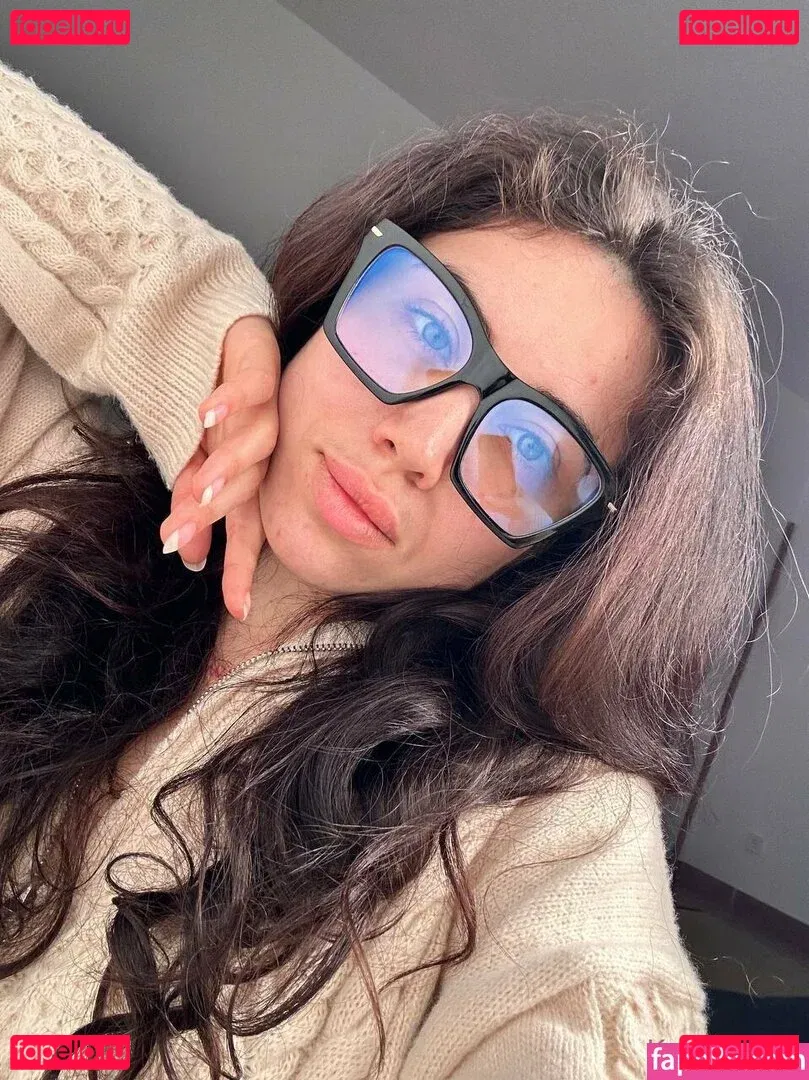 kara_xaen Onlyfans Photo Gallery 