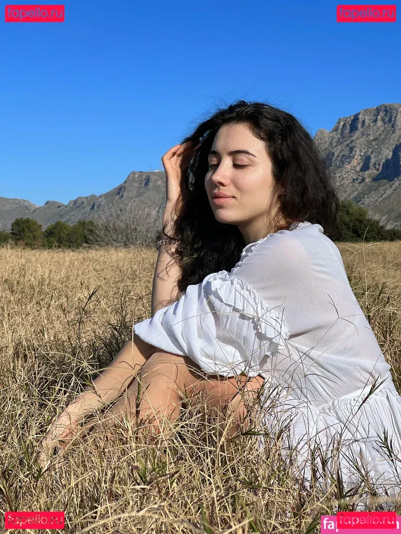 kara_xaen Onlyfans Photo Gallery 