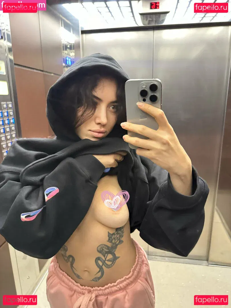 kara_xaen Onlyfans Photo Gallery 