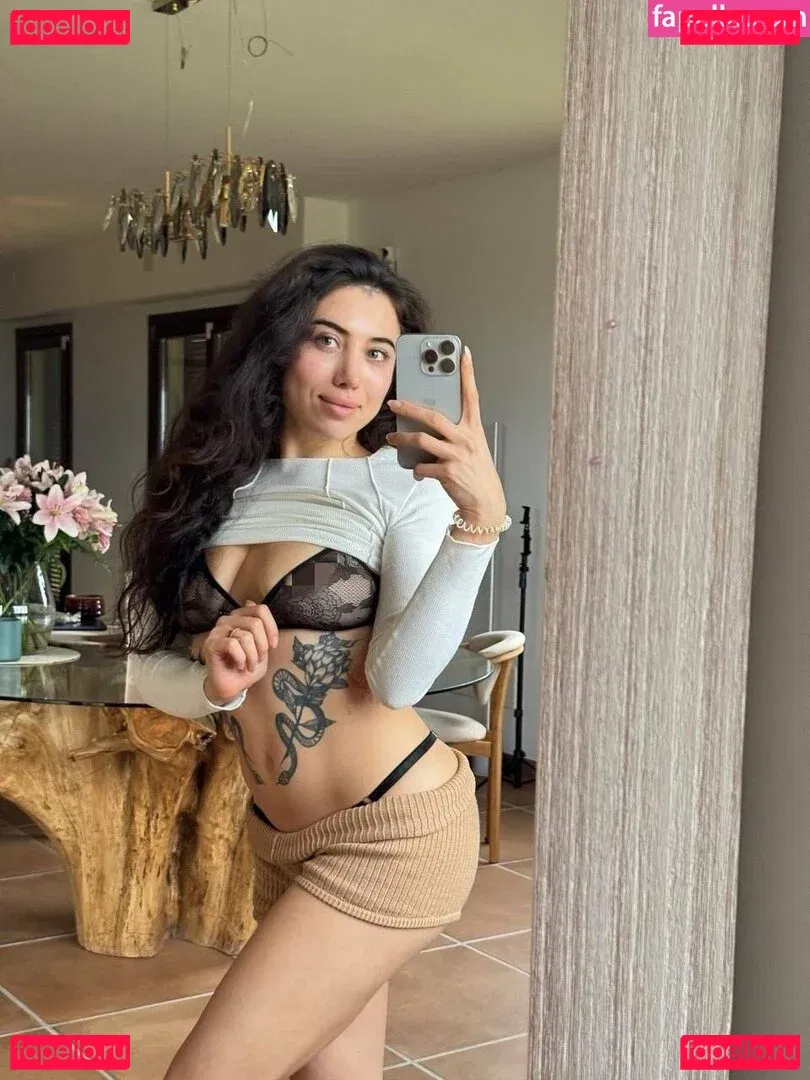 kara_xaen Onlyfans Photo Gallery 