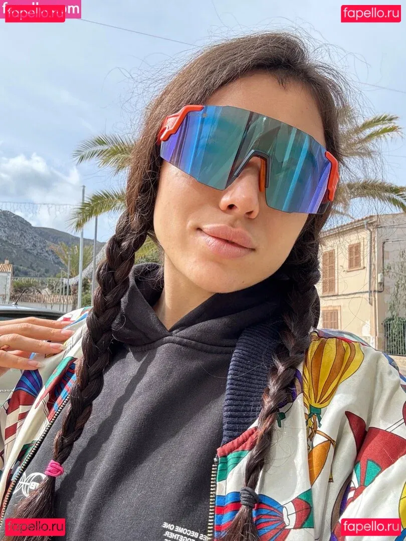 kara_xaen Onlyfans Photo Gallery 