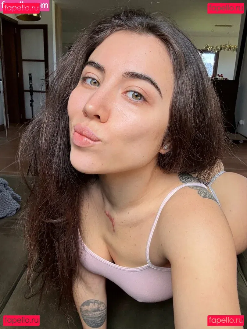 kara_xaen Onlyfans Photo Gallery 